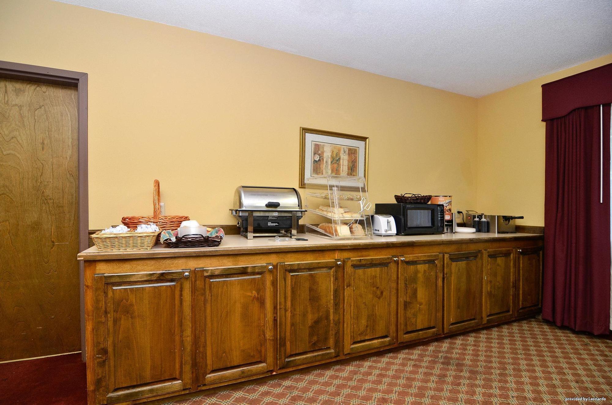 Americas Best Value Inn Wiggins מסעדה תמונה